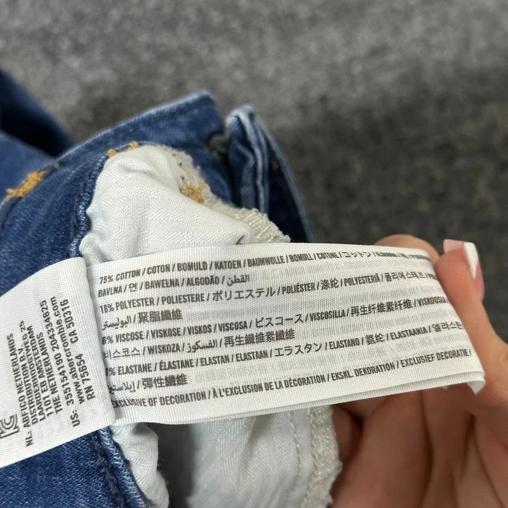 Hollister Jeans Womens Size 13L Blue High Rise Super Skinny Distressed Viscose